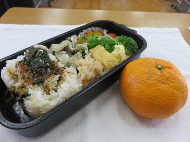 ２年弁当.JPG