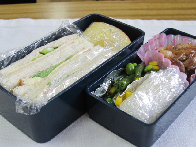 ２年弁当.JPG